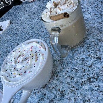 Belgian Waffle Works - Burgers Near Me - Lake Arrowhead, California
