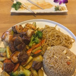 D5.hibachi Steak with Shrimp