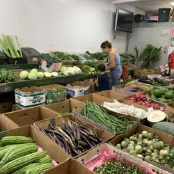 Chinatown Hawaiian Market - Getting some fresh veggies for dinner