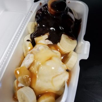 Sugar Mama's - Banana Baby with Caramel Praline and Banana Cream Pie ice cream topped with hot fudge and caramel. Mmmm... - Desserts Near Me - Fairfax, Virginia Sugar Mama's - Banana Baby with Caramel Praline and Banana Cream Pie ice cream topped with hot fudge and caramel. Mmmm... - Desserts Near Me - Fairfax, Virginia