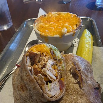 The Hooley Pub & Kitchen - Irish Pub Near Me - Strongsville, Ohio