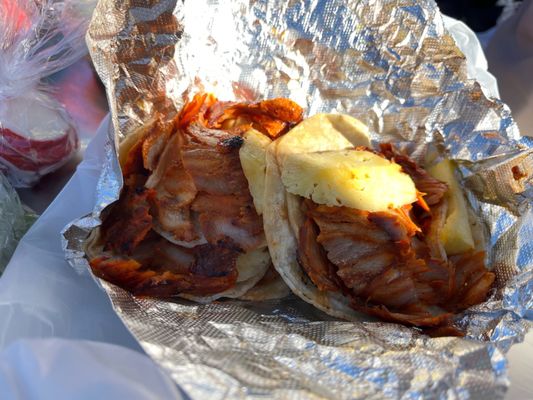 Leo's Tacos Truck by null