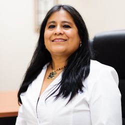Sunshine Psychiatry - Rosa Smith, our PMH-NP and part owner, speaks fluent English and Spanish.  She prides her self in making a difference in people's lives.