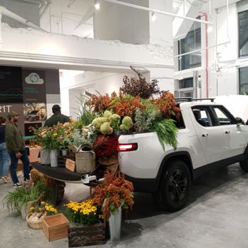 Rivian Showroom - Car Dealers Near Me - Chicago, Illinois Rivian Showroom - Car Dealers Near Me - Chicago, Illinois