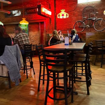 Big Al's Pizza - people sitting at a table - Pizza Near Me - La Crosse, Wisconsin