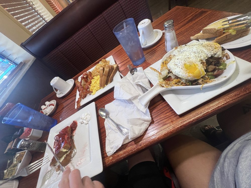 American Table Family Restaurant