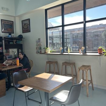 Local Jonny's - seating - Coffee & Tea Near Me - Dallas, Texas Local Jonny's - seating - Coffee & Tea Near Me - Dallas, Texas