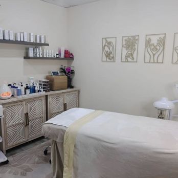 Miself Beauty Care - Beautiful set up inside - Skin Care Near Me - Honolulu, Hawaii Miself Beauty Care - Beautiful set up inside - Skin Care Near Me - Honolulu, Hawaii