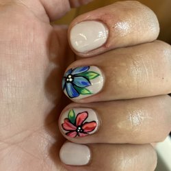 Evolve Salon - Fun nail art by Abbey!