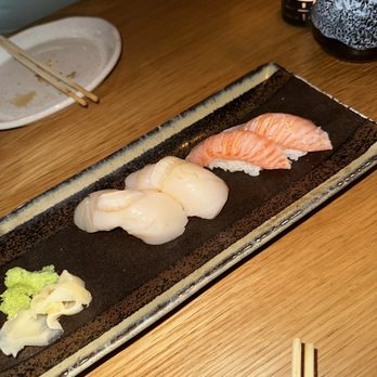 Ozumo - Hotate Nigiri and Salmon Belly Nigiri - Izakaya Near Me - San Jose, California