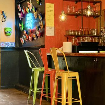 El Guacamole - Colorful interior. - Mexican Near Me - Hyde Park, New York El Guacamole - Colorful interior. - Mexican Near Me - Hyde Park, New York