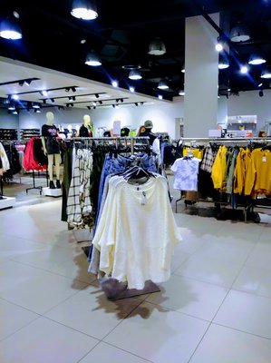 H&M by null
