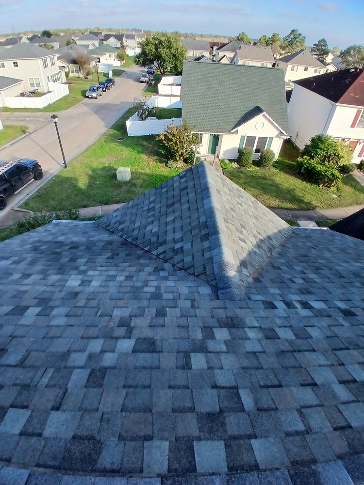 Slide of Principio Y Fin Roofing