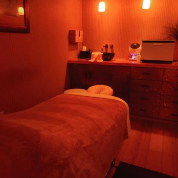 Elements by the Sea - Massage room - Day Spas Near Me - Cannon Beach, Oregon