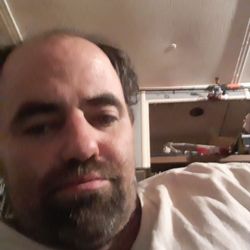 Walton Inn Motel - Is pic of me