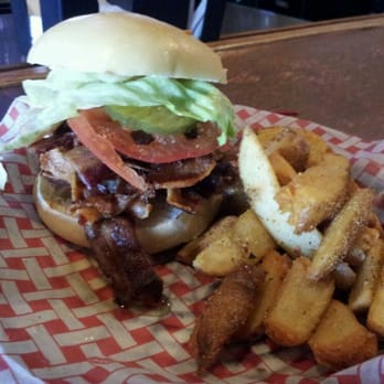 Maxwells Eatery - Pizza Near Me - Redding, California Maxwells Eatery - Pizza Near Me - Redding, California