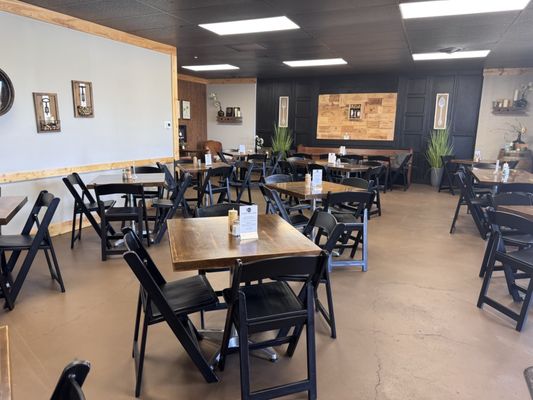 Table on 10th by null