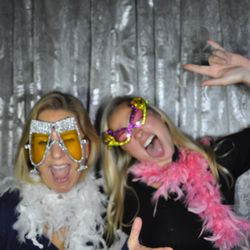 Lotsa Laffs Photo Booths