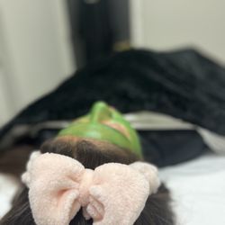 Kiddie facials for children using kid friendly products