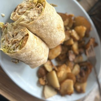 @ The Diner - Chicken wrap with hash browns - Breakfast & Brunch Near Me - Orlando, Florida @ The Diner - Chicken wrap with hash browns - Breakfast & Brunch Near Me - Orlando, Florida