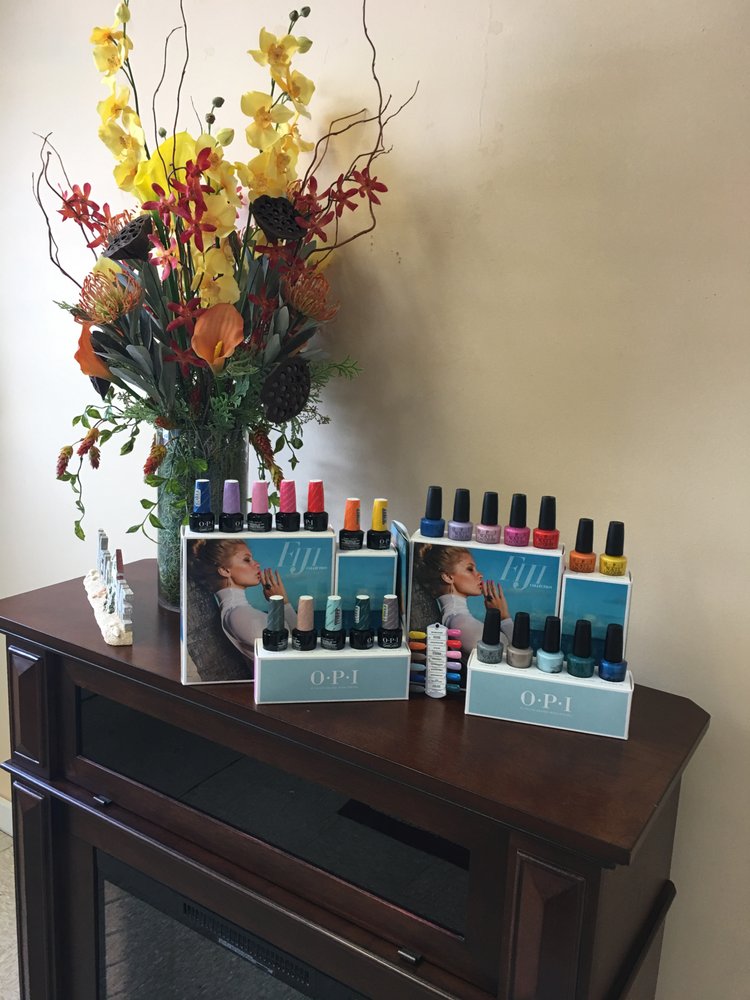 CHRISTINA’S NAIL SPA Updated September 2024 2225 W M43 Hwy