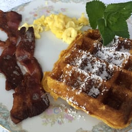 Homemade pumpkin waffles. YUMYUMYUM. Homemade pumpkin waffles. YUMYUMYUM.
