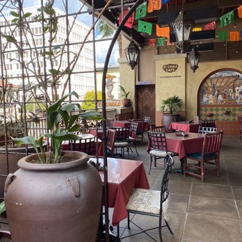 El Cholo - Outside patio - Mexican Near Me - Los Angeles, California El Cholo - Outside patio - Mexican Near Me - Los Angeles, California