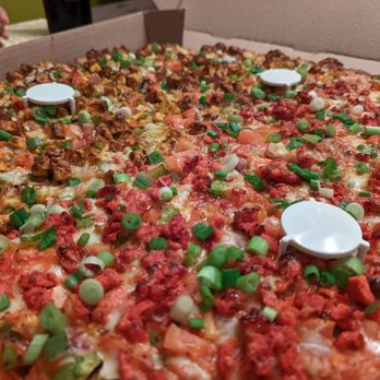 Cali Pizza - Half and Half: Curry Paneer and Chicken Tandoori - Salad Near Me - San Jose, California Cali Pizza - Half and Half: Curry Paneer and Chicken Tandoori - Salad Near Me - San Jose, California
