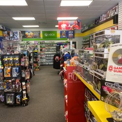 GameStop - Inside