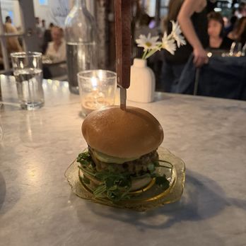 Dudley Market - Dudley Burger : Wagyu, bacon jam, dill aioli, cheddar - Wine Bars Near Me - Venice, California Dudley Market - Dudley Burger : Wagyu, bacon jam, dill aioli, cheddar - Wine Bars Near Me - Venice, California