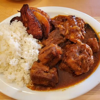El Cubano - Oxtail stew - Cuban Near Me - Valencia, California El Cubano - Oxtail stew - Cuban Near Me - Valencia, California