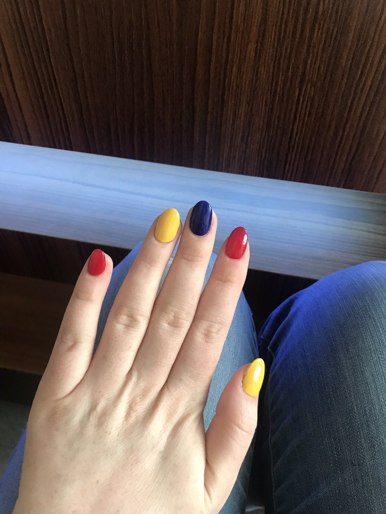 KELLEY’S NAILS 23 Photos & 39 Reviews 11 Bridge St, Northampton, MA