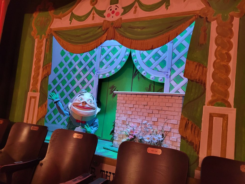 Bob Baker Theater, Los Angeles Roadtrippers