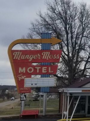 Munger Moss Motel by null