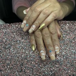 Glam Nails