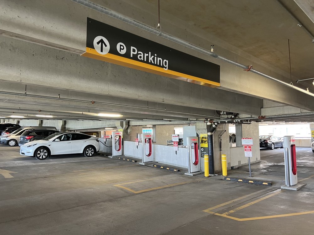 TESLA SUPERCHARGER Updated September 2024 11 Uptown Cir, Normal, Illinois EV Charging