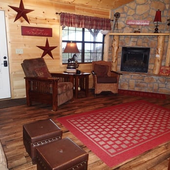 Cabins in Broken Bow - Two Bear Gorge - fireplace - Guest Houses Near Me - Broken Bow, Oklahoma