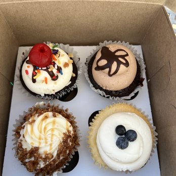 Jennivee’s Bakery - Chocolate Tres Leches Cupcake Tres Leches Cupcake Hummingbird Fudge Sundae - Desserts Near Me - Chicago, Illinois Jennivee’s Bakery - Chocolate Tres Leches Cupcake Tres Leches Cupcake Hummingbird Fudge Sundae - Desserts Near Me - Chicago, Illinois