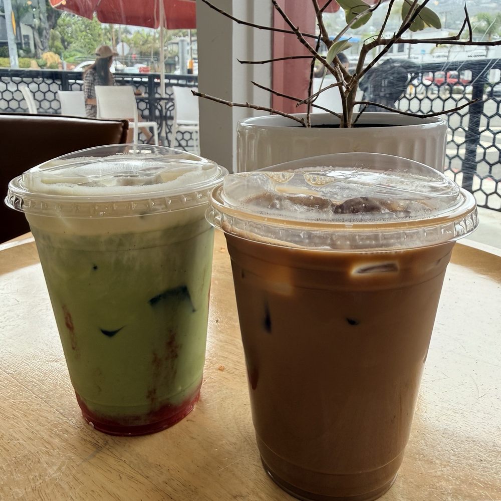 Sur Coffee - Strawberry matcha and mocha - Coffee Roasteries Near Me - Laguna Beach, California
