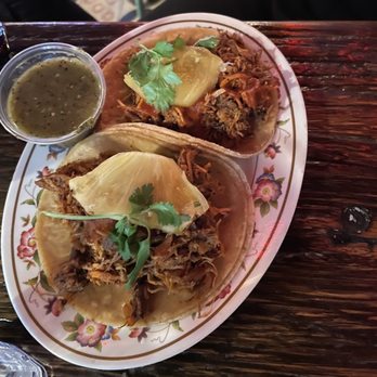 Broken English Taco Pub - The Loop - Camarones Tacos - Mexican Near Me - Chicago, Illinois