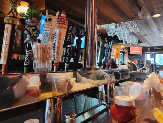 Rocky's Crown Pub by null