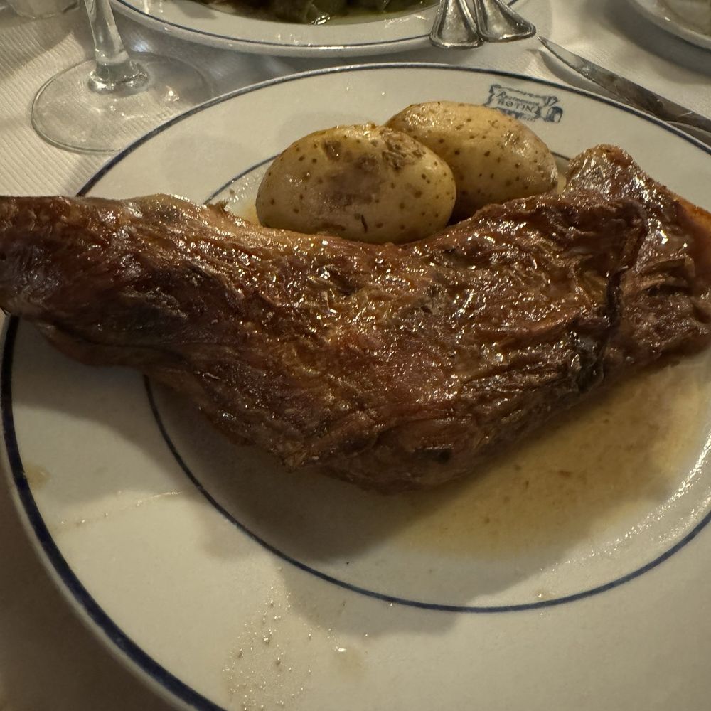 Botín - Roast suckling pig - Spanish Near Me - Madrid, M
