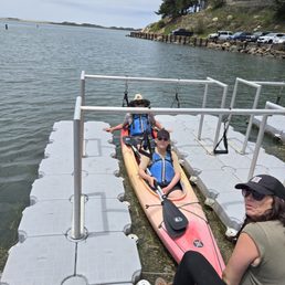 Getting ready for a relaxing hour on the bay. Getting ready for a relaxing hour on the bay.