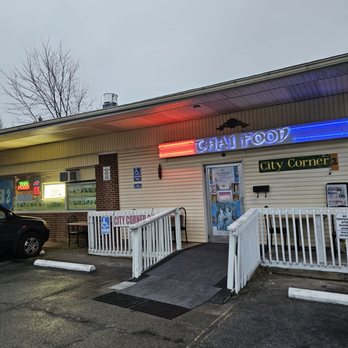 City Corner 2 - The entrance to the restaurant. - Thai Near Me - Roanoke, Virginia