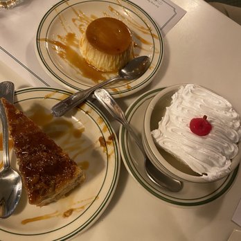 Versailles - Bread Pudding, Flan and Tres Leche - Cuban Near Me - Miami, Florida Versailles - Bread Pudding, Flan and Tres Leche - Cuban Near Me - Miami, Florida