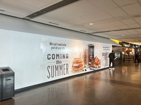 Montréal-Pierre Elliott Trudeau International Airport by null
