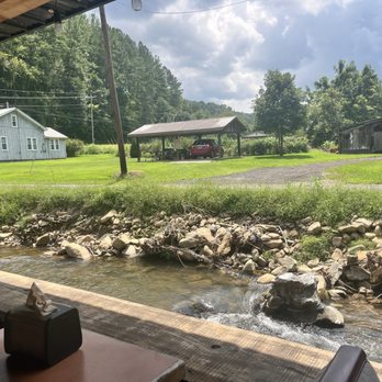 Del PizzaRio - Creek by outside seating - Pizza Near Me - Del Rio, Tennessee Del PizzaRio - Creek by outside seating - Pizza Near Me - Del Rio, Tennessee