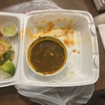 Birrieria Mama Rosa  2 - Food Trucks Near Me - Pflugerville, Texas