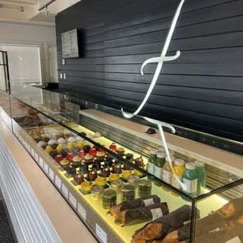Le fournil Bakery - Bakeries Near Me - Canmore, Alberta Le fournil Bakery - Bakeries Near Me - Canmore, Alberta