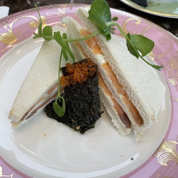 Café Coco - Salmon sandwich - Chocolatiers & Shops Near Me - Schiphol, New Hampshire